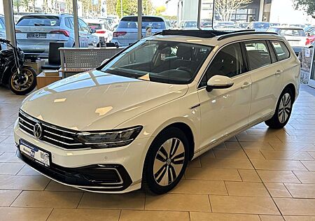 VW Passat Volkswagen GTE*AHK*Pano*R.Cam*Navi*Plug-In Hybrid