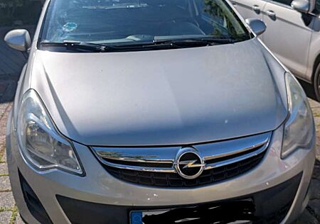 Opel Corsa Satellite