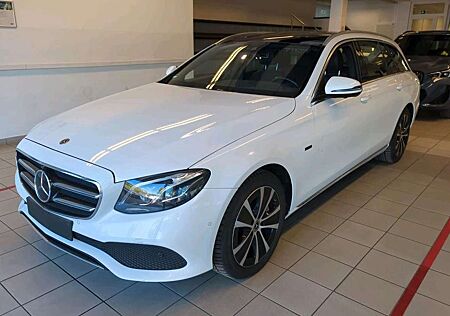 Mercedes-Benz E 300 deT9GA/ AVANTGARDE/PAN-DACH/18"/MULTI-BEAM/