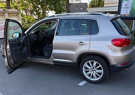 VW Tiguan Volkswagen 2.0 TDI DPF BlueMotion Technology Sport