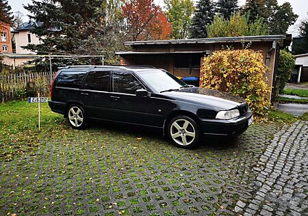 Volvo V70 2.4