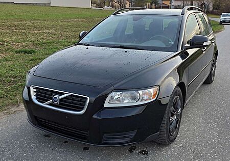 Volvo V50 1.6 D DRIVe - 2. Hand, 8-fach bereift