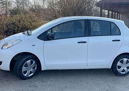 Toyota Yaris 1.0 VVT-i