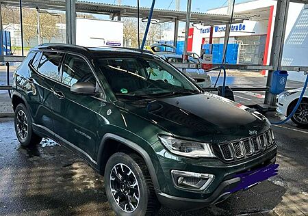 Jeep Compass 1.3 T-GDI 4xe PLUG-IN HYBRID Automatik Trailhawk