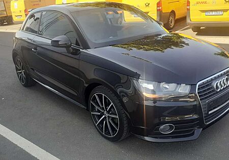 Audi A1 1.4 TFSI S line Sportpaket