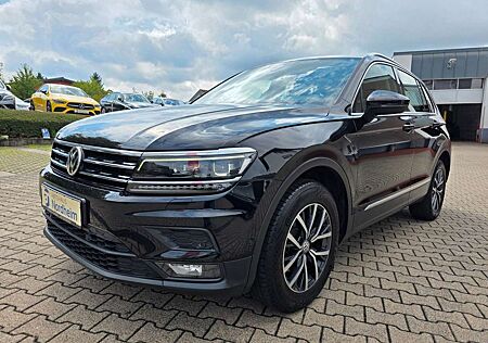 VW Tiguan Volkswagen 2.0 TDI 4Motion/DSG/Panorama/ACC/LED