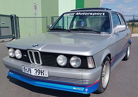BMW 323