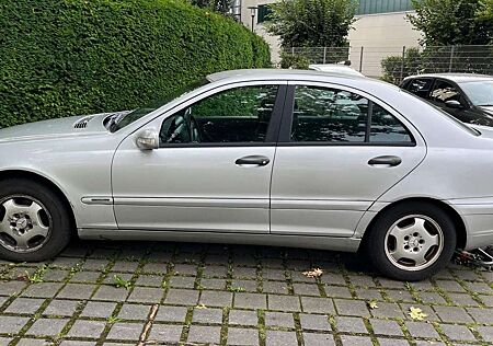 Mercedes-Benz C 180 Classic