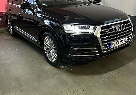 Audi SQ7 4.0 TDI quattro tiptronic 7 sitzer,Luft Federung