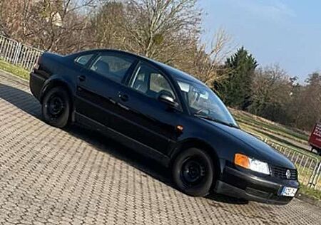 VW Passat Volkswagen 1.6 Comfortline