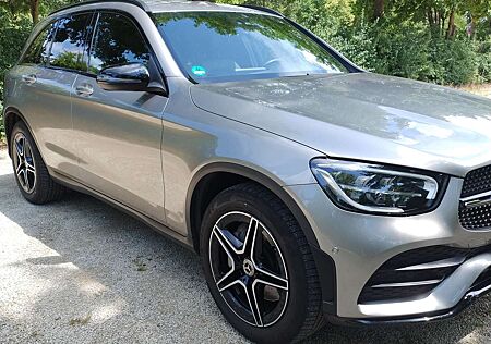 Mercedes-Benz GLC-Klasse GLC 200 4Matic 9G-TRONIC AMG Line 8 x Alu