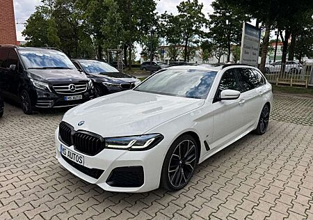 BMW 540 d xD T*MSport*Panorama*Head Up+SoftClose*AHK