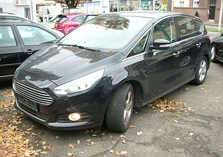 Ford S-Max Titanium 2.0 TDCI 110kW *1.Halter *LED *4xM+S