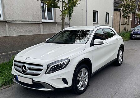 Mercedes-Benz GLA 180 7G-DCT Urban