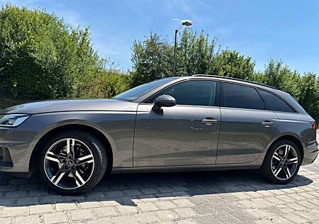 Audi A4 Avant 35 TDI S tronic