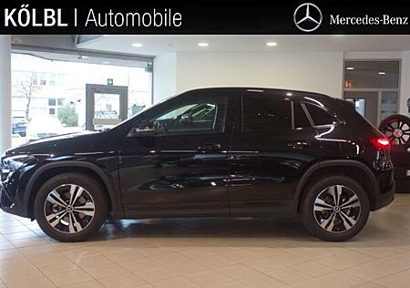 Mercedes-Benz GLA 180 PROGRESSIVE LINE LED KAMERA VOR.DISTONIC