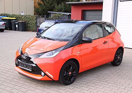 Toyota Others Aygo AYGO x-cite Rückfahrkamera / Alu-Felgen