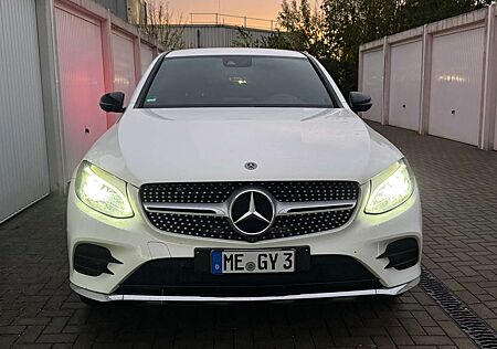 Mercedes-Benz GLC 300 Coupe 4Matic 9G-TRONICAMG Line