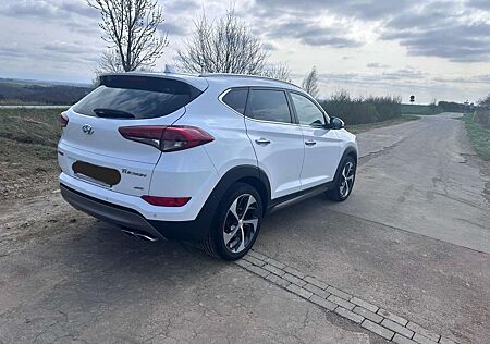 Hyundai Tucson 2.0 CRDi 4WD Automatik Advantage