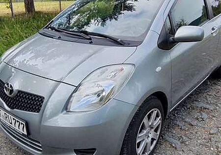 Toyota Yaris Sol