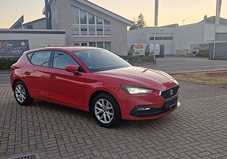 Seat Leon Style Limousine 4 Türen 1 Hand LED