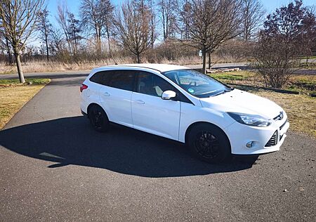 Ford Focus Turnier Diesel Turnier 2.0 TDCi DPF Titanium