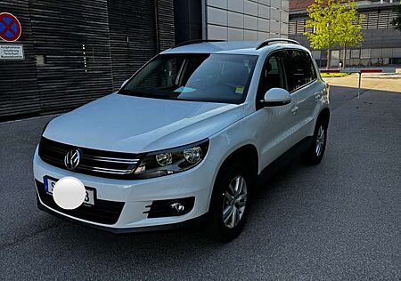 VW Tiguan Volkswagen 1.4 TSI BlueMotion Technology Cityscape