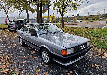 Audi 80 . H - Zulassung/ Tüv neu / Zahnriemen Neu