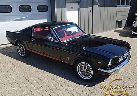 Ford Mustang Fastback GT, 289 V8, Frame-Off Restauration