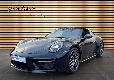 Porsche 992 Targa 4/SportDesignP./21"/SurroundV./1. Hand