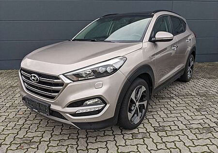 Hyundai Tucson 2.0l Premium 4WD LED AHK Leder Panodach