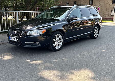 Volvo V70 D5 Geartronic Summum, HU neu ohne Mängel