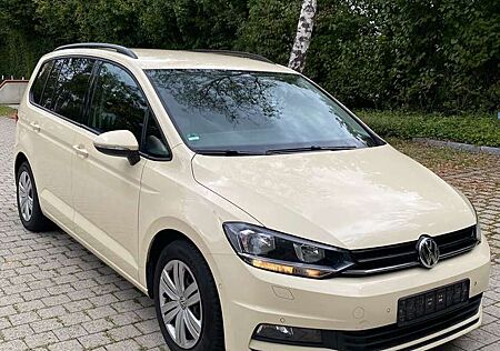 VW Touran Volkswagen 2.0 TDI SCR DSG Comfortline