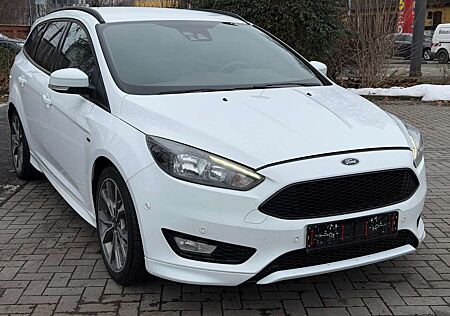 Ford Focus ST-Line Navi / R.Kamera / Parkassist Alu 18