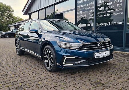 VW Passat Variant Volkswagen GTE - ASSISTS - APP CONNECT -