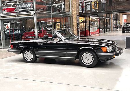 Mercedes-Benz SL 560