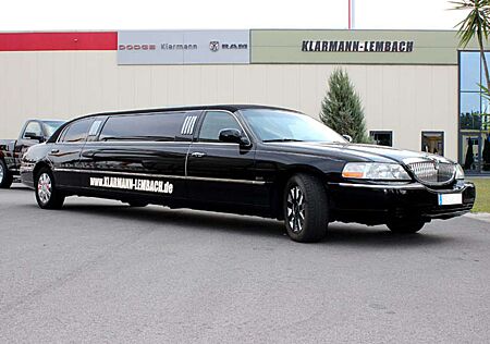 Lincoln Town Car Stretch Limousine