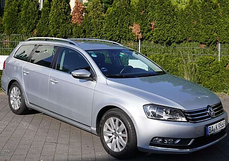 VW Passat Variant Volkswagen 2.0 TDI BlueMotion Tech Highline