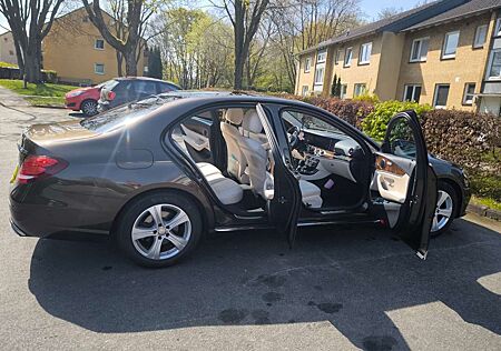 Mercedes-Benz E 200 Avantgarde