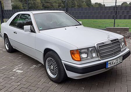 Mercedes-Benz CE 230 W 124 Coupe