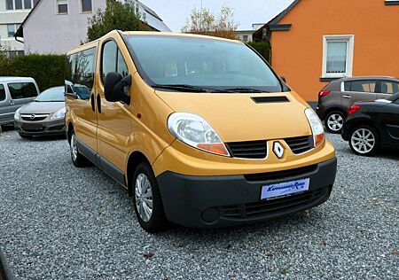 Renault Trafic Combi L1H1 2,7t ROLLSTUHLUMBAU