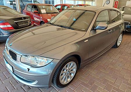 BMW 116 i Advantage Navi Xenon Sportsitze Schiebedach