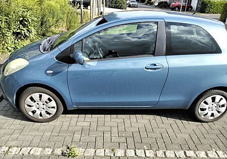 Toyota Yaris 1.3 VVT-i Luna