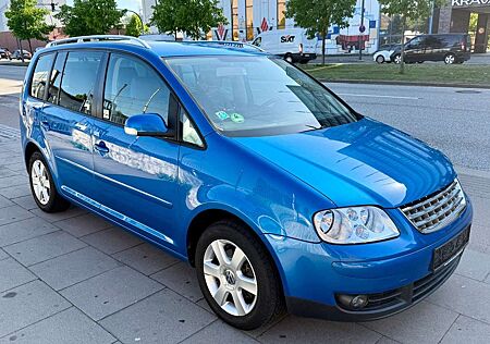 VW Touran Volkswagen Highline