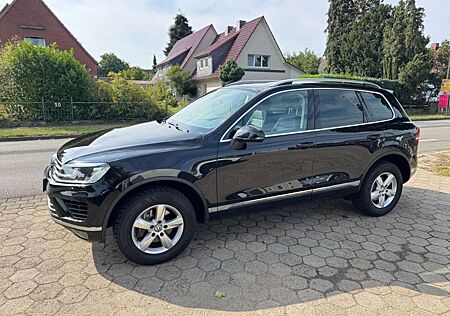VW Touareg Volkswagen V6 TDI Terrain Tech 4Motion*LED*AHK*ACC*