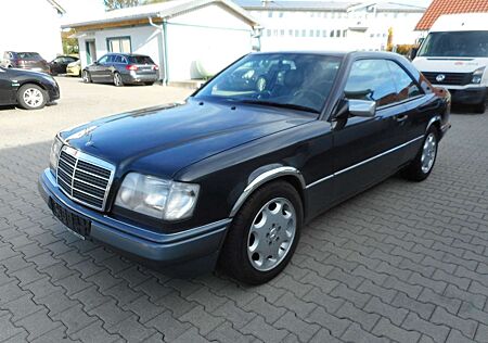 Mercedes-Benz E 220 Coupe Leder 27 Jahre ein Besitzer Orginal