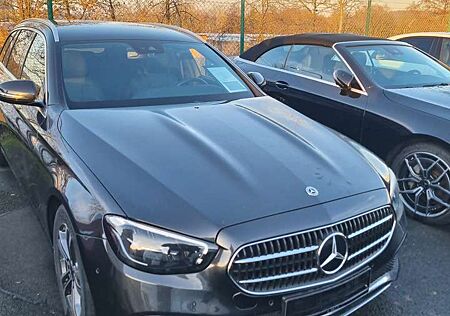 Mercedes-Benz E 200 gebraucht kaufen Mercedes-Benz E 200 T 9G-TRONIC Avantgarde
