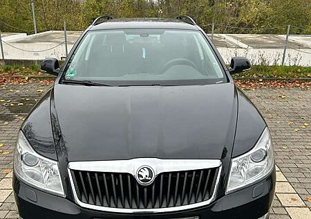 Skoda Octavia Combi 1.6 TDI DPF DSG Ambiente