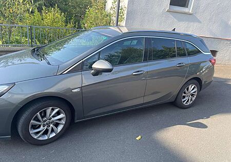 Opel Astra Sport Tourer +