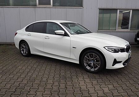 BMW 320 e Aut. Sport Line*LiveProf*HiFi*Kamera*